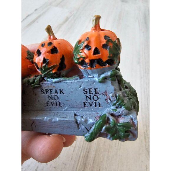 Lemax hear speak see no evil pumpkin tombstone Halloween decor accessory - Picture 6 of 9